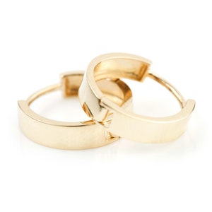 9ct Gold Flat Hoop Cartilage 12mm Huggie Earring