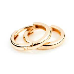 9ct Gold Rounded Cartilage Hoop 11mm Huggie Hoop Earring