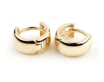 9ct Gold Mini Cartilage Huggie Earring