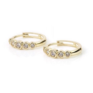 9ct Gold Graduated Crystal 12mm Cartilage Huggie Hoop Earring