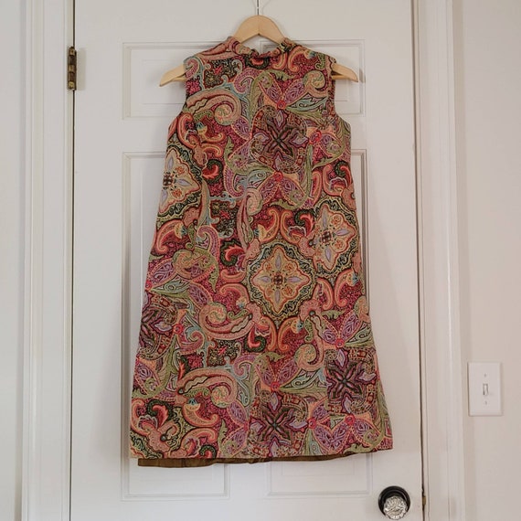 Vintage 60s Paisley Mod Sleeveless Mockneck Dress… - image 4