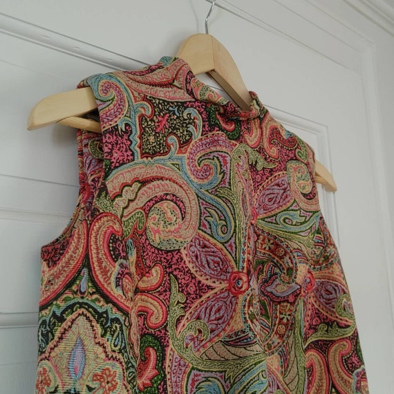 Vintage 60s Paisley Mod Sleeveless Mockneck Dress… - image 2