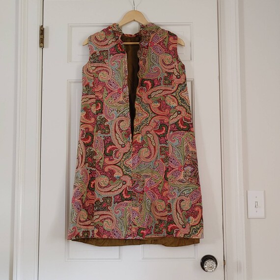 Vintage 60s Paisley Mod Sleeveless Mockneck Dress… - image 3