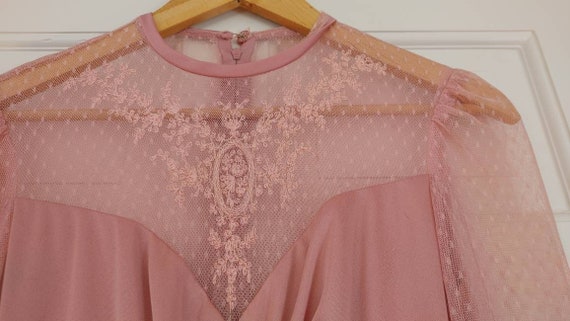 Vintage 70s Rose Blush Pink Lace Embroidered Form… - image 4