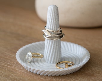 Geriffelte Ringhalter | Display Schale für Verlobungsring Schmuck Organisation | Minimalistische Wohnkultur