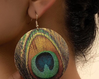 Pendientes colgantes ligeros de metal con estampado de plumas de pavo real PCK-ER