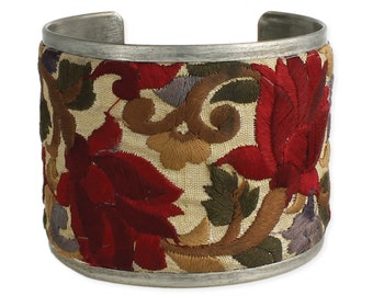Brazalete ajustable con diseño floral en tonos plateados, con bordado floral de inspiración vintage, en tonos crema, rojos y marrones, BRLT-10