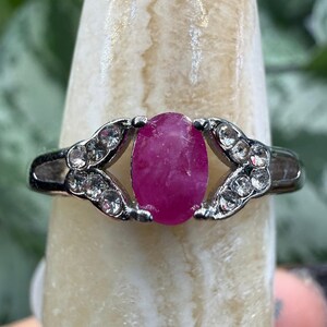 Faceted Ruby Ring Size 7 in 316L Stainless Steel- 4x6mm Oval Gemstone