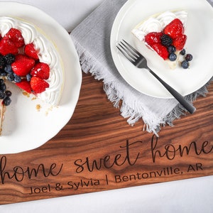 Personalized Cutting Board Home Sweet Home Housewarming Wedding Gift 5th Anniversary Wood Gift Engagement Bridal Gift for Couple Charcuterie