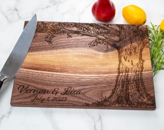 Personalized engraved cutting board oak tree design with initials inside a heart, couples gift for wedding, anniversary, Couples Gift.