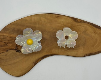 Pearl Flower Hair Claws, Hair Accessories, Hair Claw Clips, Barrettes, Spring/Summer Accessories, Hair Clips, Gift Ideas, Claws, Clips