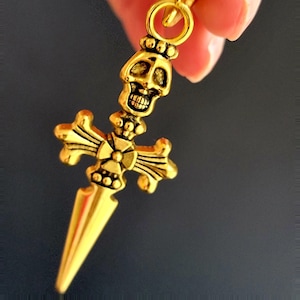 Pendentif tête de mort vintage doré, breloque tête de mort Halloween, bijoux fantasmagoriques
