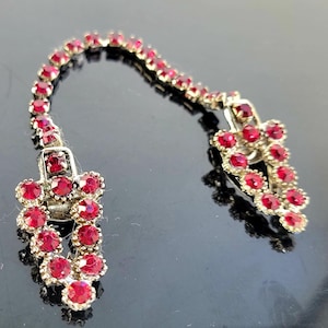 Vintage Ruby Red Crystal Chain Collar Pin - 1960s Cardigan Clip, cardigan clip chain, 50th birthday gift, collar chain