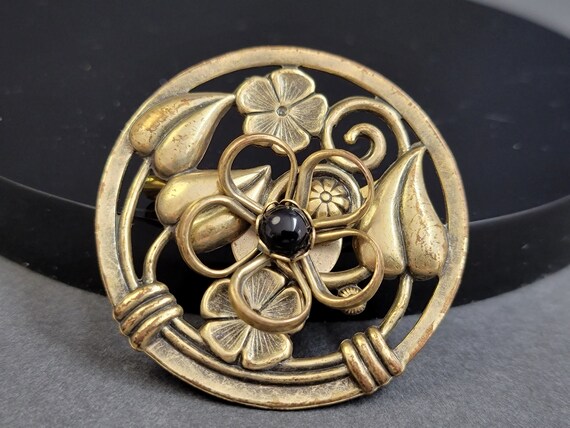 Molettee Big Flower Brass Pin