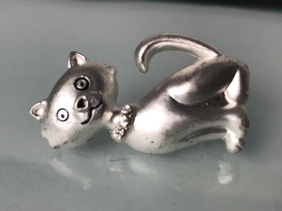 Vintage Silver Tone Cat Brooch with Rhinestones ,… - image 5