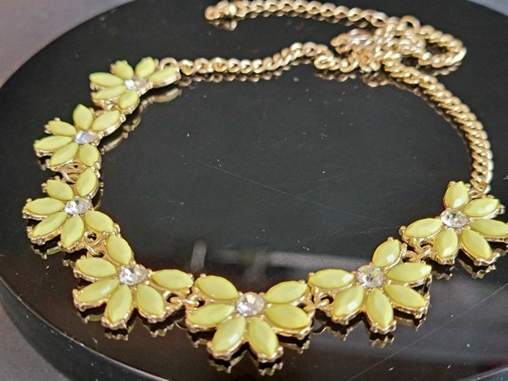 Lemon beaded daisy necklace with rhinestones, dai… - image 1