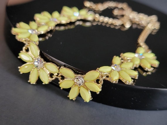 Lemon beaded daisy necklace with rhinestones, dai… - image 4