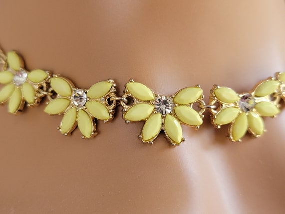 Lemon beaded daisy necklace with rhinestones, dai… - image 5