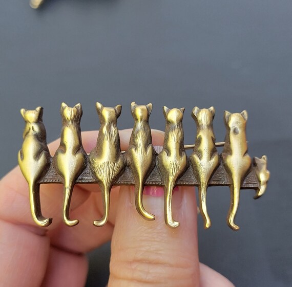 Gold tone cat brooch pin lot ,jungle cat brooch v… - image 7