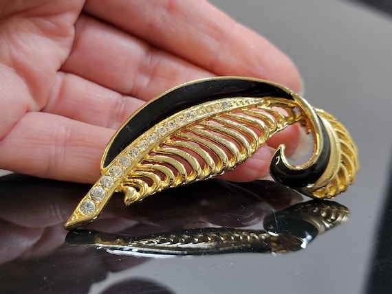 Vintage Gold and Black Enamel Feather Brooch,feat… - image 7