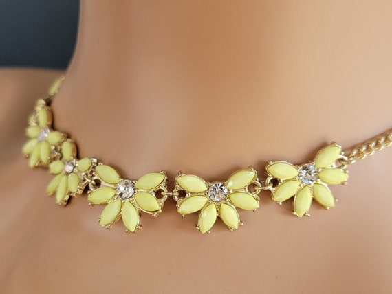 Lemon beaded daisy necklace with rhinestones, dai… - image 6