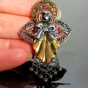 Openwork angel Christmas brooch pin, Christmas pins and brooches