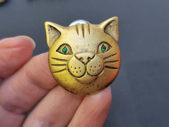 Gold tone cat brooch pin lot ,jungle cat brooch v… - image 5