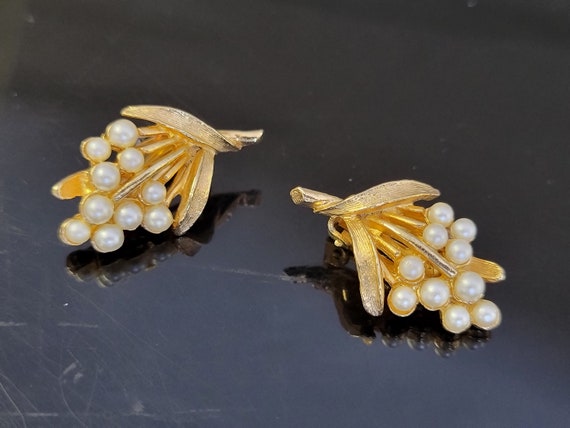 Antique delicate cluster small pearl earrings,sma… - image 7