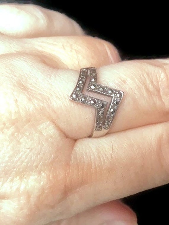 925 Sterling Silver Thin Zig Zag Stacking Ring, C… - image 1