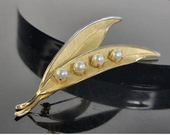 Vintage 1960s Gold Leaf Brooch, Large Faux Pearl Floral Pin