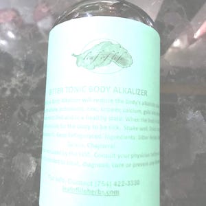 Bitter Tonic Body Alkalisierer. Für den Körper. Versorgt den Körper mit den Mineralien die täglich benötigt werden. Voller wild gesammelter und biologischer Kräuter