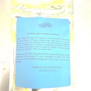 Moringa Leaf Capsules Moringa oleifera 100 vegetarian capsules per pack each capsules appx. 500 mg.