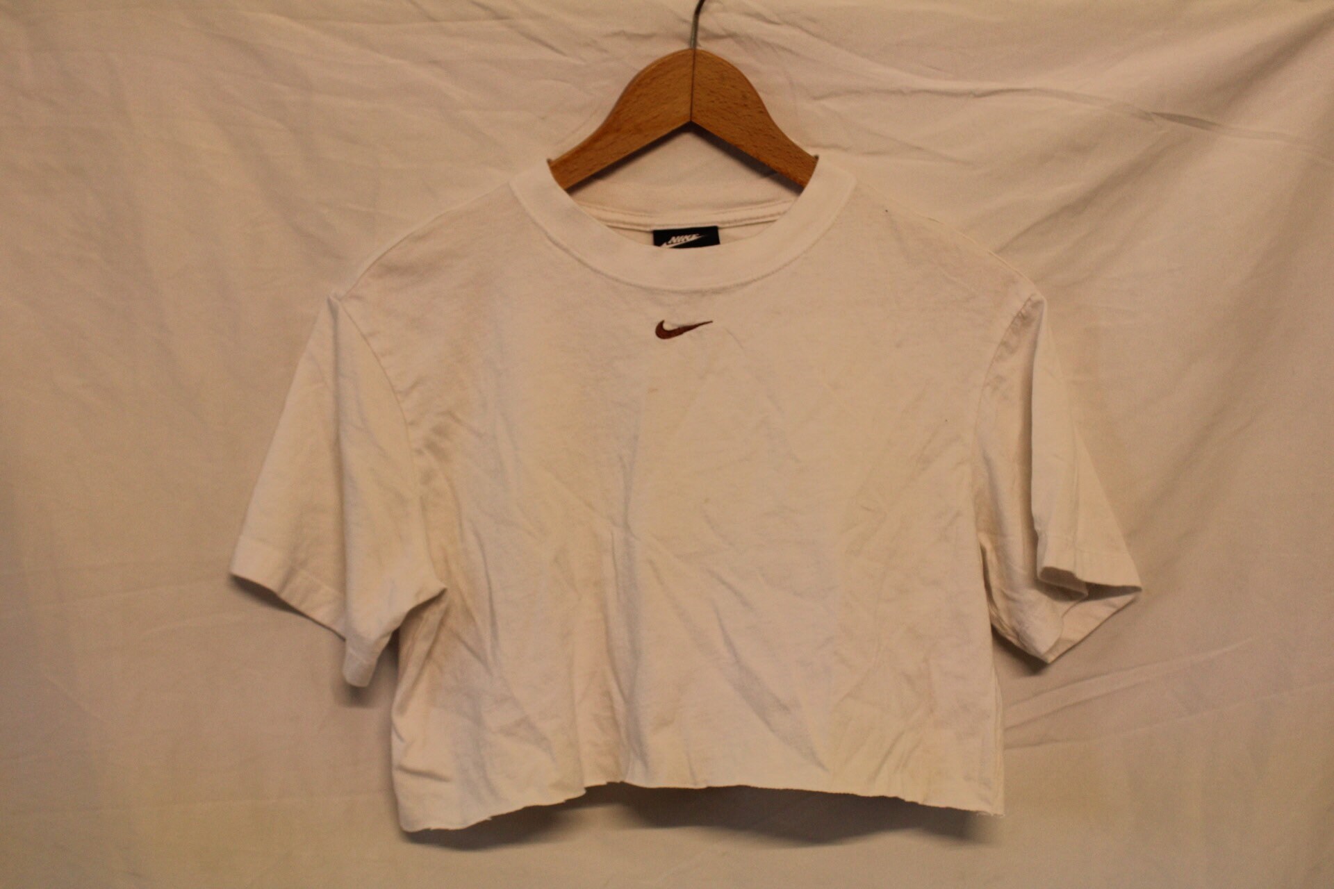 Center Swish Nike Cropped Tee