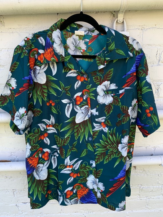 Y2K King Kamcha Parrot And Floral Hawaiian Button… - image 1