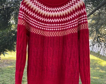 Modern Aran-tröja med hög halsringning