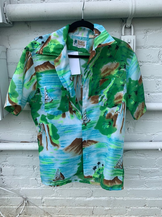 Vintage Waikiki Holiday Hawaiian Button Up