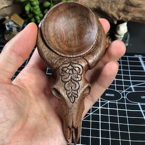 Handmade Seamless Natural Wood Massage Skull Bull Shape Spoon, Anti Static Wooden Spoon ,Antlers style Carved Spoon, Unique Gift