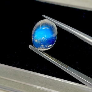 Natural Madagascar Moonstone Cabochon 3.20 Cts | Oval Shape Rainbow Blue Flash | High Quality Gemstone for Jewelry Making