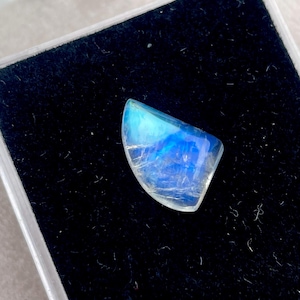 Natural Rainbow Moonstone Fancy Cabochon – Blue Flash AAA Quality Gemstone for Jewelry, Healing
