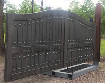 Driveway /Estate gates / wrought iron “The Vigen Gate”