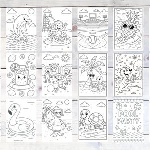Op de afbeelding: Een verzameling zwart-wit kleurplaten met zomerthema. Elke pagina toont een andere cartoonafbeelding, waaronder een dolfijn, aap, honkbal, ananas, ijs, varken, limonade, spelende kinderen, schildpadden, hond, aardbei, eland, flamingo, eend en een zwembadfeest.