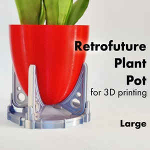 Może przedstawiać: Duży, czerwony, retrofuturystyczny doniczka do roślin ze srebrnym metalowym stojakiem. Doniczka jest przeznaczona do druku 3D. Tekst "Retrofuture Plant Pot for 3D printing" jest nadrukowany na obrazku. Słowo "Large" jest nadrukowane pod doniczką.