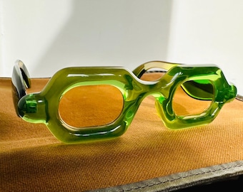 Magnifiques lunettes de soleil Octo avec verres jaunes anti UV