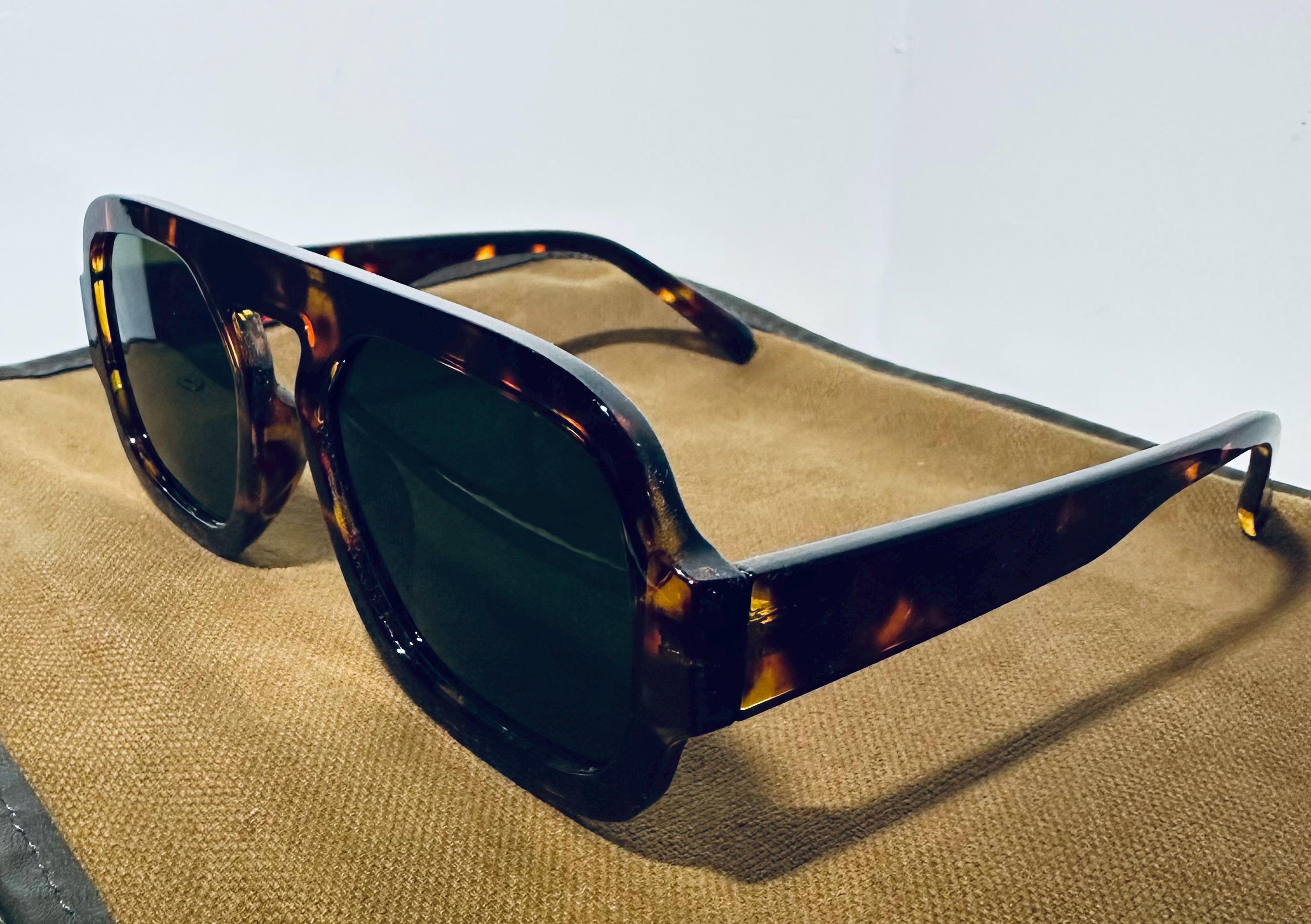 Quadra Panto Mask Sunglasses - Tortoise