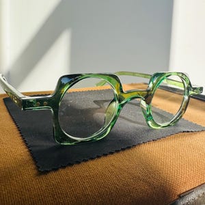 Amazing Crystal Green Quadra Panto