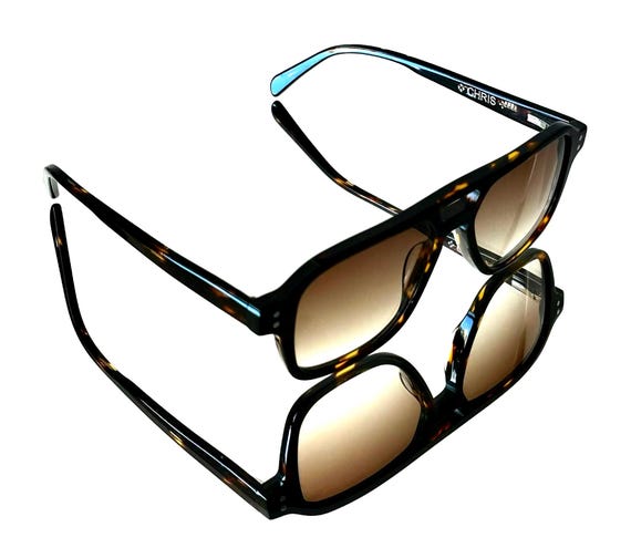 Amazing Brown Tortoiseshell Rectangular Sunglasses - image 2