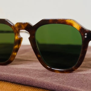 Rare Large 1940s Quadra Panto G15 flat lenses