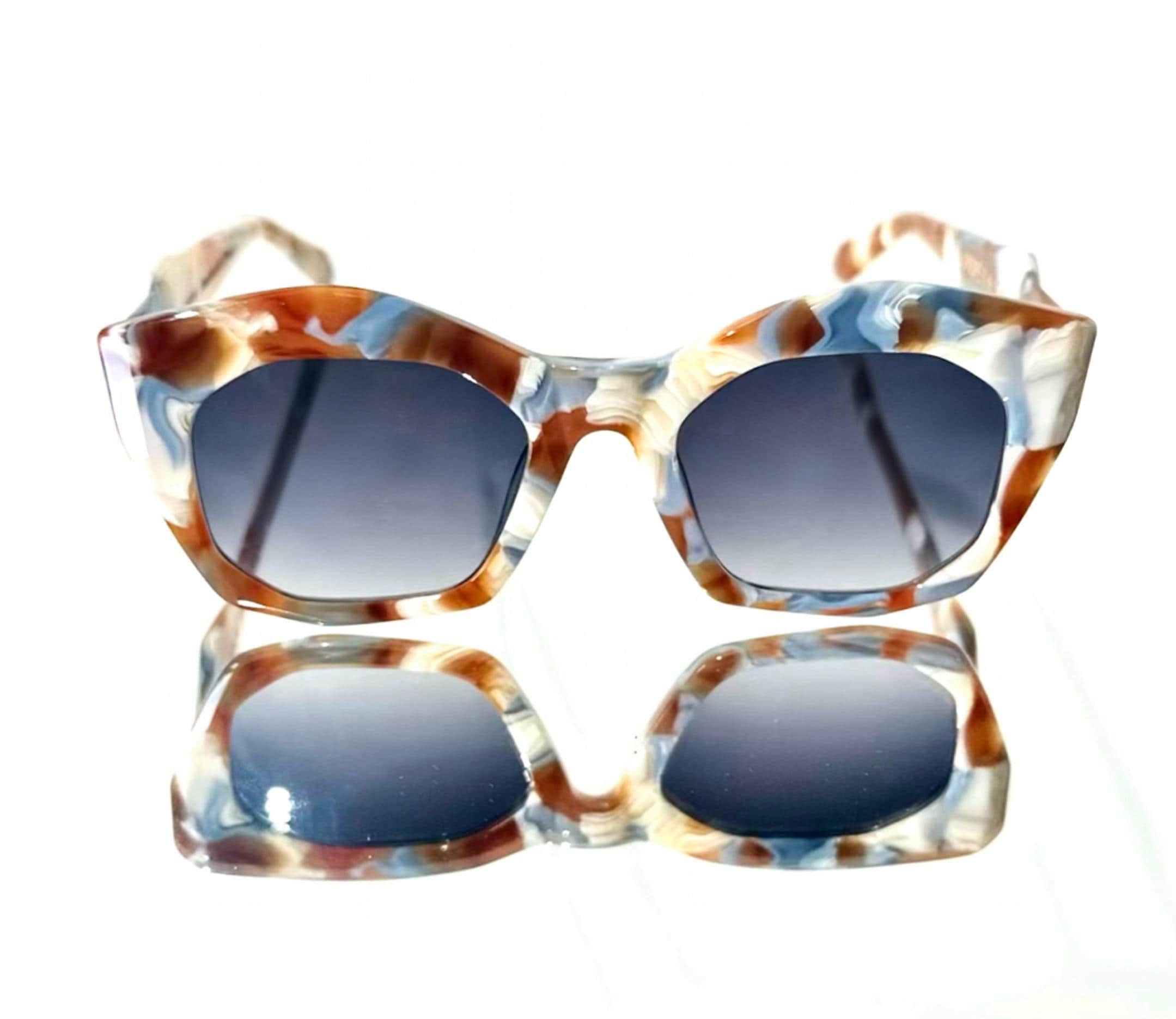 BCBGMAXAZRIA Sunglasses Women Ivory Tortoise Cat Eye 135MM CV Appeal 21264‎ Kendall + Kylie Estelle KK2130CE Translucent | Mercari main image 3