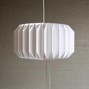Small VFold – Sculptural Paper Light for Interiors