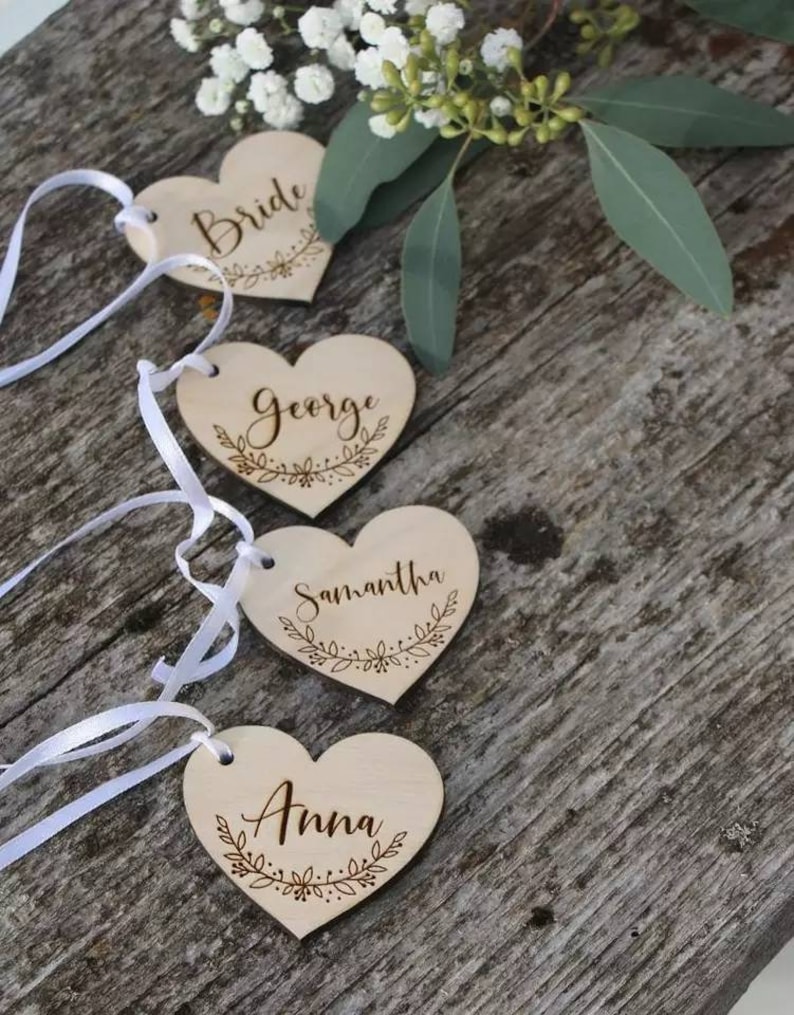 Marque place en bois étiquette prénom invité, forme coeur, mariage image 8